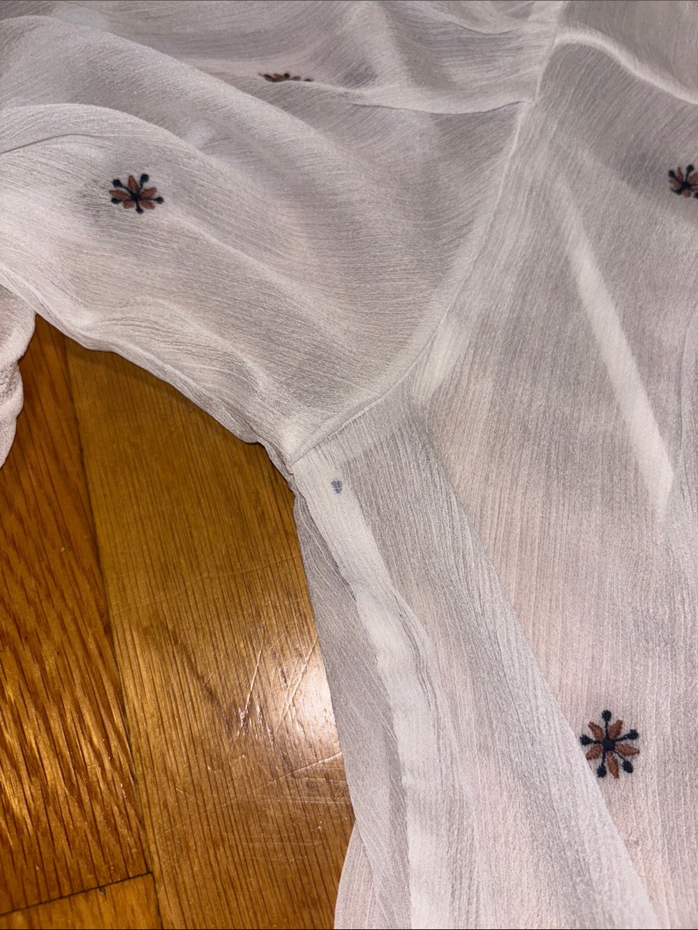 Lucky Brand White Embroidered V-Neck Tunic Top with Tassels - Picture 6 of 7